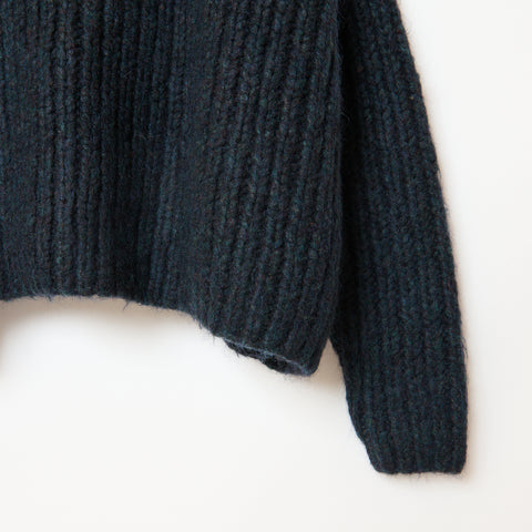 VOLUMEY / NAVY GREEN