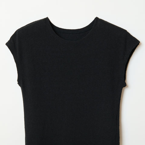 DST / BLACK