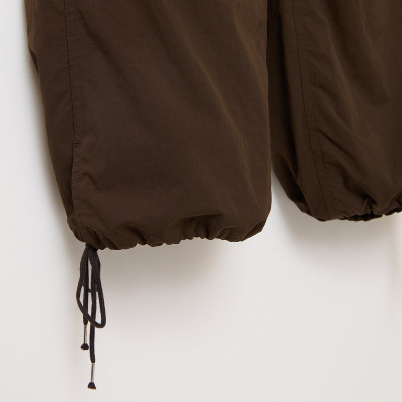 PARACHUTE PANTS / D BROWN