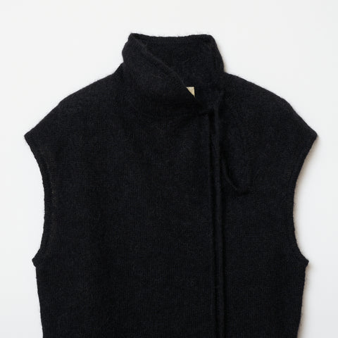CHINA / BLACK