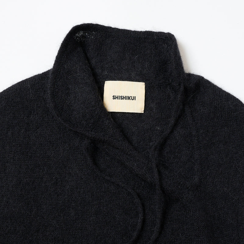 CHINA / BLACK