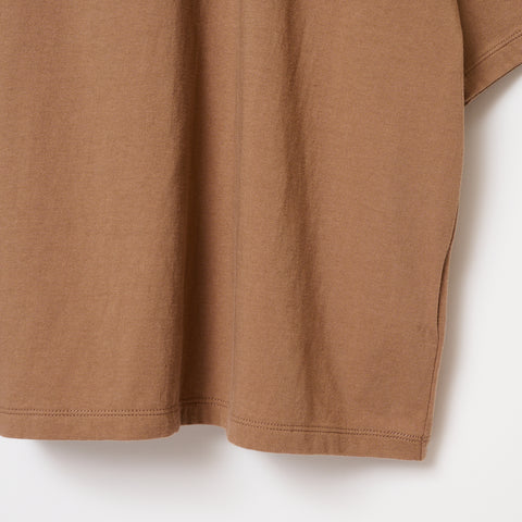 B.T / AMBER BROWN
