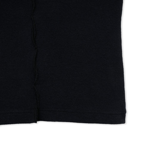 holed north / BLACK