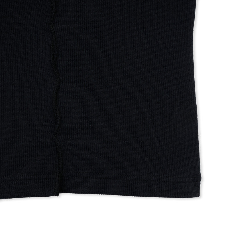 holed north / BLACK