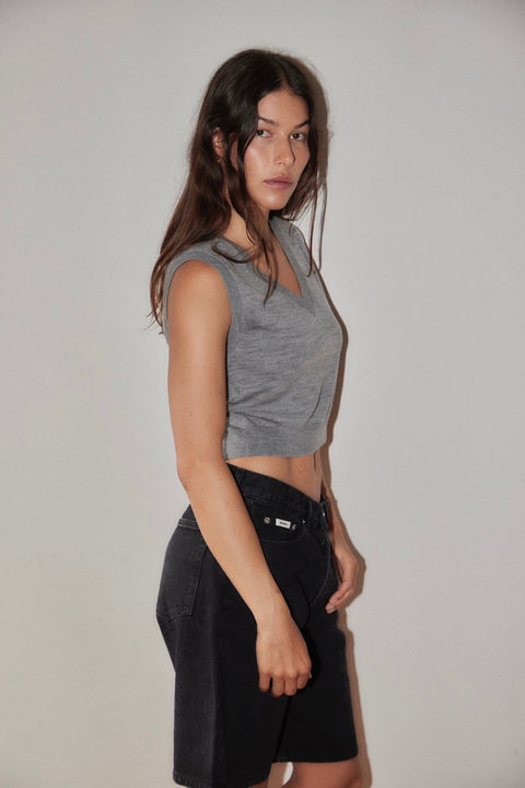 Vui / GRAY